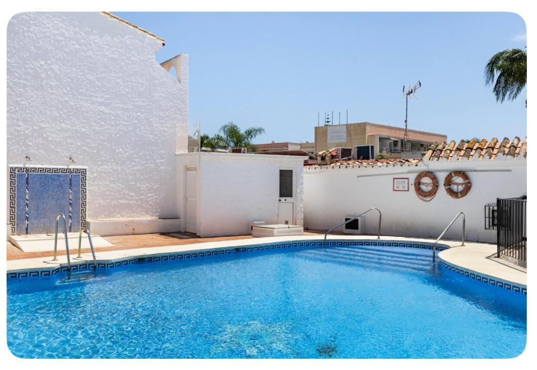 La Casa En La Carihuela Playa A 4 Minutos A Pie Villa Torremolinos Exterior photo